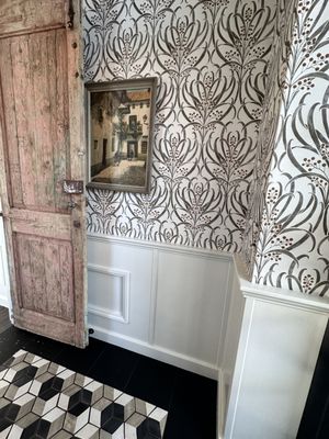 Elaine's Restaurant and Bar by null