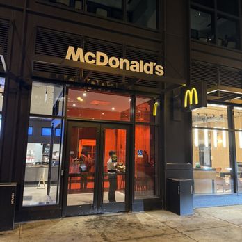 McDonald’s - Outside - Burgers Near Me - Chicago, Illinois