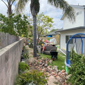 Elliott's Junk Removal - Elliott's Junk Removal - Oxnard Residential Job -Before - Junk Removal & Hauling Near Me Elliott's Junk Removal - Elliott's Junk Removal - Oxnard Residential Job -Before - Junk Removal & Hauling Near Me