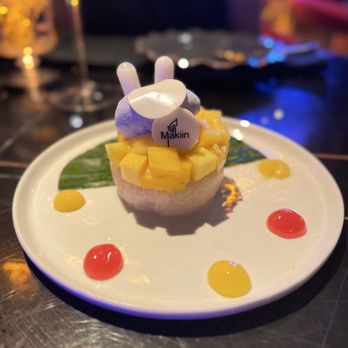 MaKiin - Mango sticky rice - Thai Near Me - Houston, Texas MaKiin - Mango sticky rice - Thai Near Me - Houston, Texas