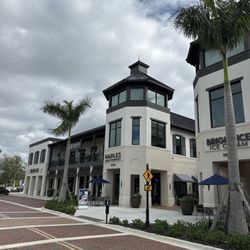 Seymour Smiles - The building.