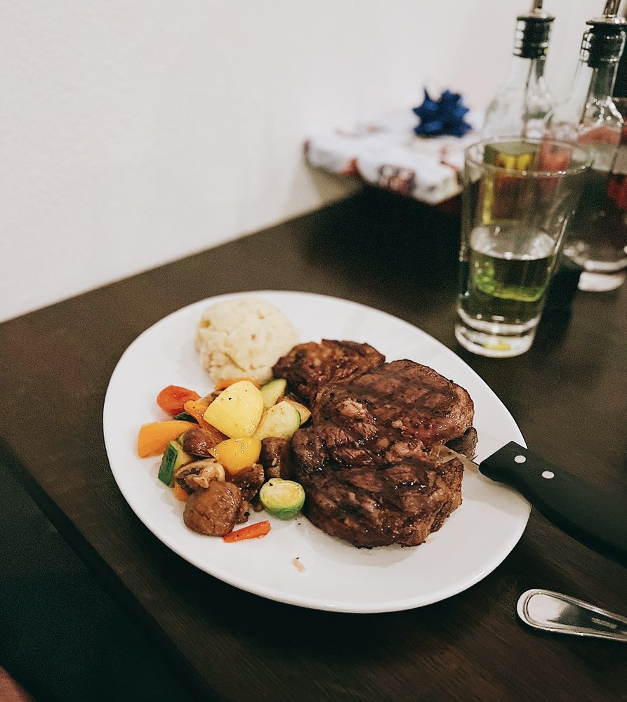 Green’s Bar & Grill