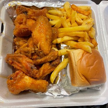 Bethune Grill - Chicken Wings (12 Pieces) with Fries, slaw and roll - American Near Me - Daytona Beach, Florida Bethune Grill - Chicken Wings (12 Pieces) with Fries, slaw and roll - American Near Me - Daytona Beach, Florida