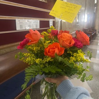 A Blue Moon Floral - Worst arrangement I've ever had delivered - Florists Near Me - Denver, Colorado A Blue Moon Floral - Worst arrangement I've ever had delivered - Florists Near Me - Denver, Colorado