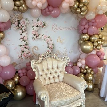 412 Balloons - Balloon framing backdrop - Balloon Services Near Me 412 Balloons - Balloon framing backdrop - Balloon Services Near Me