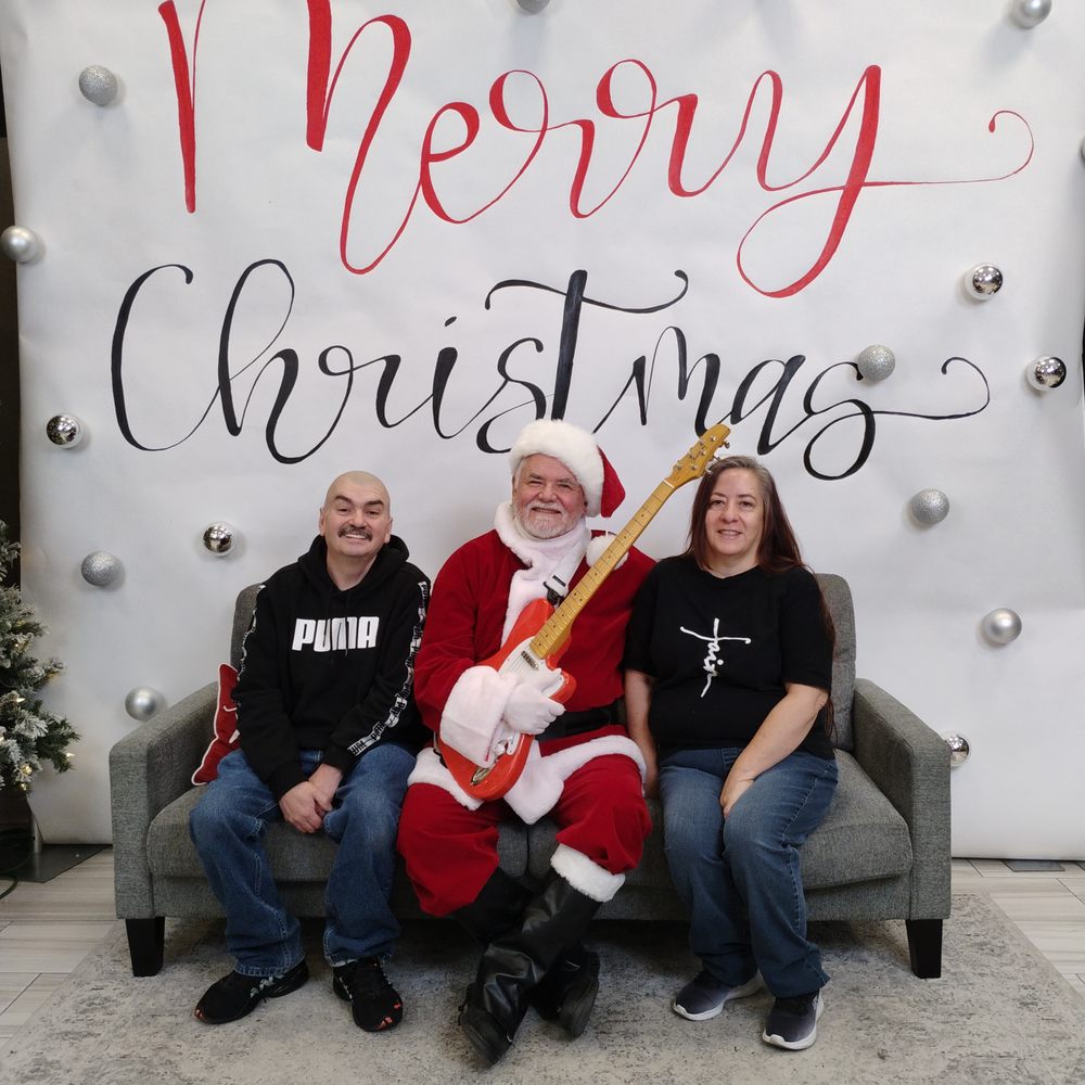RJ's Carpet Cleaner's were our little Santa's Helper's.
Thank You Isaac & JoJo... Job well done! RJ's Carpet Cleaner's were our little Santa's Helper's.
Thank You Isaac & JoJo... Job well done!