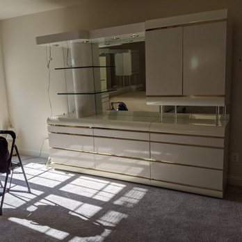 Mid-Atlantic Movers - Dresser fully assembled - Movers Near Me - Gaithersburg, Maryland Mid-Atlantic Movers - Dresser fully assembled - Movers Near Me - Gaithersburg, Maryland