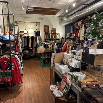 Mountain Standard Goods - Vintage goods - Used, Vintage & Consignment Near Me - Colorado Springs, Colorado Mountain Standard Goods - Vintage goods - Used, Vintage & Consignment Near Me - Colorado Springs, Colorado