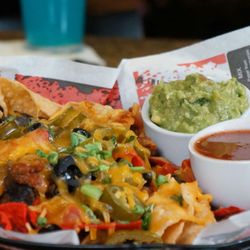 Remingtons Sports Bar - Amazing nacho platter