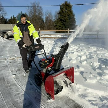 Del And John Landscaping - Snow removal - Junk Removal & Hauling Near Me Del And John Landscaping - Snow removal - Junk Removal & Hauling Near Me