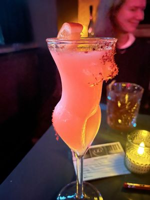 GG Piano Bar Cocktail Lounge by null