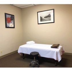 Lilly Massage Spa - Clean and Comfortable Private Rooms