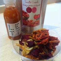 Lett - Tomato crunch og gulrot juice