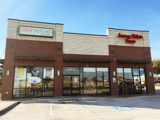 Chelles Macarons by null