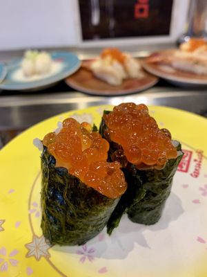 元祖寿司 新宿南口駅前店 79 Photos Conveyor Belt Sushi 代々木2 8 5 渋谷区 東京都 Japan Restaurant Reviews Phone Number