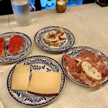 Alberta's Pizza - PAN con TOMATE, MANCHEGO, JAMON, PINTXO de GAMBA - Pizza Near Me - Pittsburgh, Pennsylvania