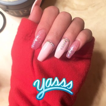 Caesars Nails & Day Spa - Nail Salons Near Me - Eugene, Oregon