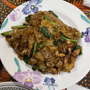 Ghin Khao Eat Rice - Pad seew - Thai Near Me - Chicago, Illinois Ghin Khao Eat Rice - Pad seew - Thai Near Me - Chicago, Illinois
