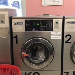 Møntvask - They have two sizes of machine. This is the smaller of the two, 7kg. It's plenty big for one standard load of laundry.