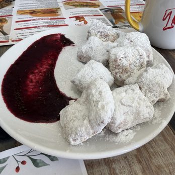 Toast! All Day - New Orleans Beignets - Breakfast & Brunch Near Me - Savannah, Georgia Toast! All Day - New Orleans Beignets - Breakfast & Brunch Near Me - Savannah, Georgia