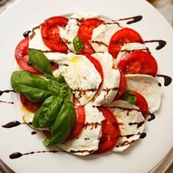 Tubac Oil & Vinegar - Caprese Salad with 18 traditional Balsamic Vinegar..