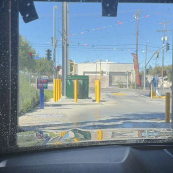 3 2 1  Express Car Wash - Car Wash Near Me - Tarzana, California