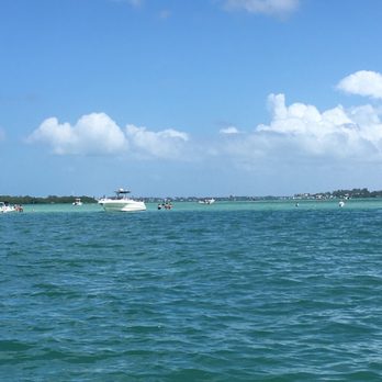 Cannons Marina - Boating Near Me - Longboat Key, Florida Cannons Marina - Boating Near Me - Longboat Key, Florida