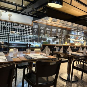 Restaurant Boucherie AuGust - Inside - Swiss Food Near Me - Zürich, ZH Restaurant Boucherie AuGust - Inside - Swiss Food Near Me - Zürich, ZH
