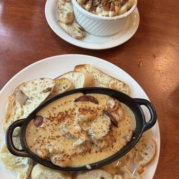 The Easy Otter - Waffles Near Me - Salem, Oregon