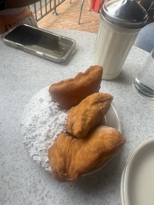 Cafe Du Monde by null