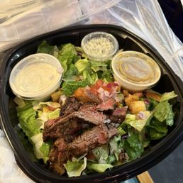 Steakhouse Filet Salad* Steakhouse Filet Salad*