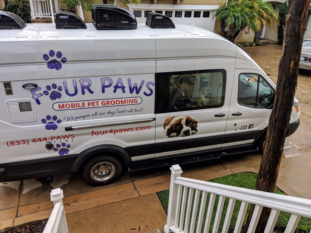 four lucky paws mobile grooming