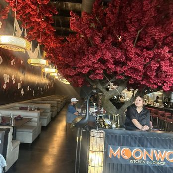 Moon Wok Kitchen & Lounge - Chinese Near Me - Orlando, Florida Moon Wok Kitchen & Lounge - Chinese Near Me - Orlando, Florida