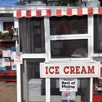 Red's Eats - Outside of reds - Seafood Near Me - Wiscasset, Maine Red's Eats - Outside of reds - Seafood Near Me - Wiscasset, Maine