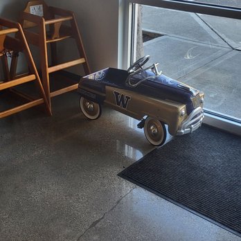 4 Stitch Brewing - a toy car in front of a window - Breweries Near Me - Mill Creek, Washington 4 Stitch Brewing - a toy car in front of a window - Breweries Near Me - Mill Creek, Washington