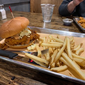 The Cookshack - Chicken sandwich - Chicken Shop Near Me - Fort Worth, Texas