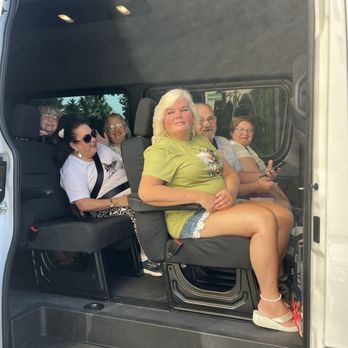 Ingleside Retirement Apartments - Beach Day with more residents. 2 vans were taken. - Apartments Near Me - Wilmington, Delaware Ingleside Retirement Apartments - Beach Day with more residents. 2 vans were taken. - Apartments Near Me - Wilmington, Delaware