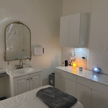 Sky Threading Salon - Facial Room - Threading Services Near Me - San Dimas, California Sky Threading Salon - Facial Room - Threading Services Near Me - San Dimas, California