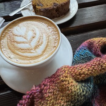 Case Study Coffee - Bourbon Vanilla Latte and Pumpkin Bread - Coffee Roasteries Near Me - Portland, Oregon