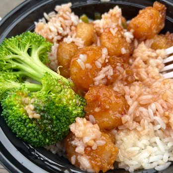 Yang Chow 2.0 - Slippery Chicken Bowl - Chinese Near Me - Long Beach, California Yang Chow 2.0 - Slippery Chicken Bowl - Chinese Near Me - Long Beach, California