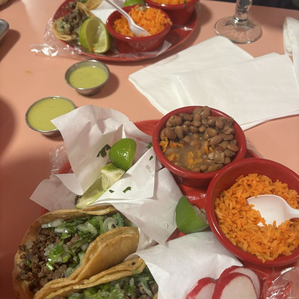 Tacos El Rey - Steak Taco Dinner - Tacos Near Me - Chicago, Illinois Tacos El Rey - Steak Taco Dinner - Tacos Near Me - Chicago, Illinois