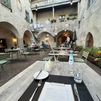 decantei - Outside - Modern European Near Me - Bressanone, BZ decantei - Outside - Modern European Near Me - Bressanone, BZ