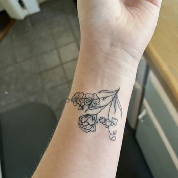 Deep Blue Tattoo - Tattoo Near Me - Grover Beach, California