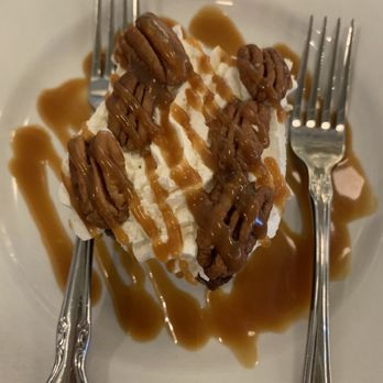 Wunsche Bros Cafe & Saloon - Whisky cake - Burgers Near Me - Spring, Texas