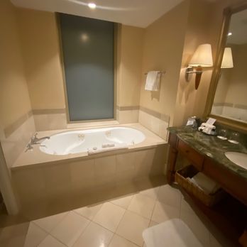 Mokara Hotel and Spa - Bathroom - Hotels Near Me - San Antonio, Texas Mokara Hotel and Spa - Bathroom - Hotels Near Me - San Antonio, Texas