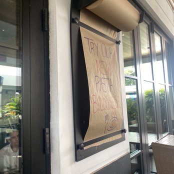 Burtons Grill & Bar - New American Near Me - Boca Raton, Florida