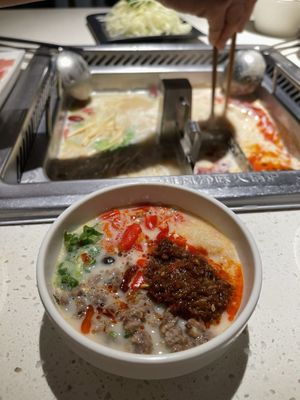 Haidilao Hot Pot @Clarke Quay by null