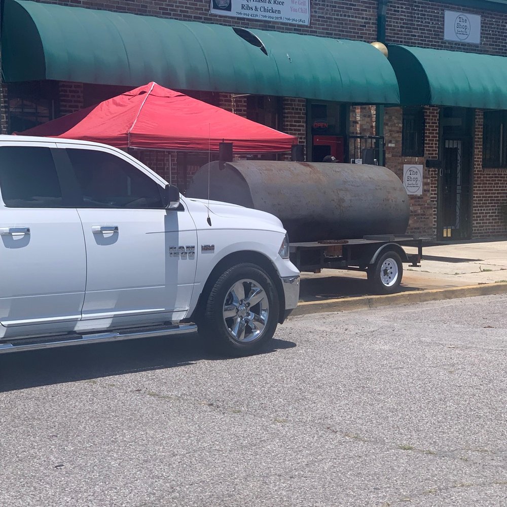 Fielding Bros BBQ, LLC - Entrance behind the grill - Barbeque Near Me - Augusta, Georgia Fielding Bros BBQ, LLC - Entrance behind the grill - Barbeque Near Me - Augusta, Georgia