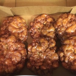 Donut Palace - These fritters are life!
