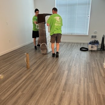 Pure Movers - Wrapping an expensive bed - Movers Near Me - Seattle, Washington Pure Movers - Wrapping an expensive bed - Movers Near Me - Seattle, Washington